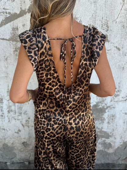 Linn – Ledig midiklänning med leopardmönster