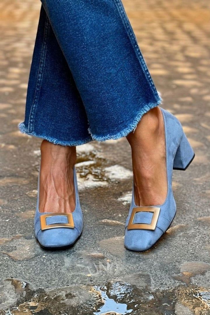 Monica – Pumps med fyrkantig tå och spänne