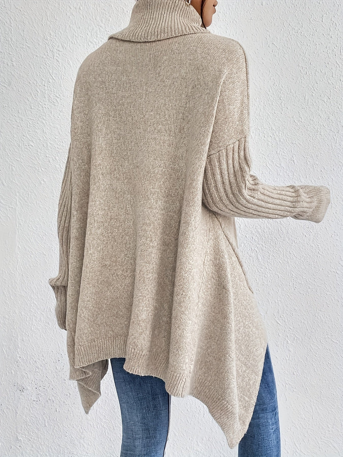 Nina – Oversize polotröja med asymmetrisk kant