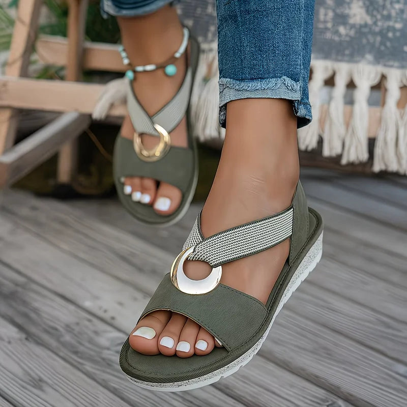 Borghild – Bekväm sandal med metalldetalj