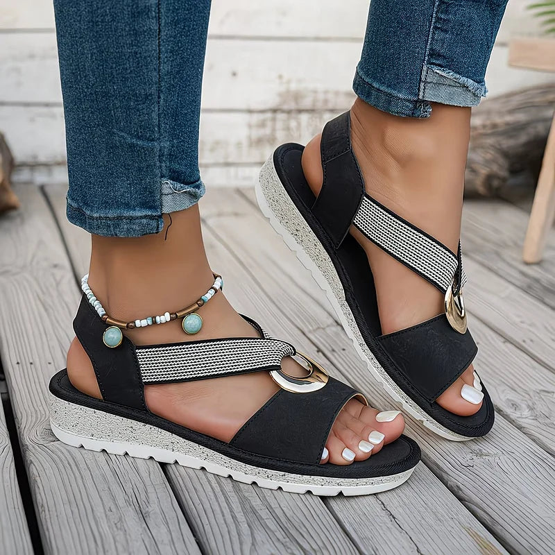 Borghild – Bekväm sandal med metalldetalj