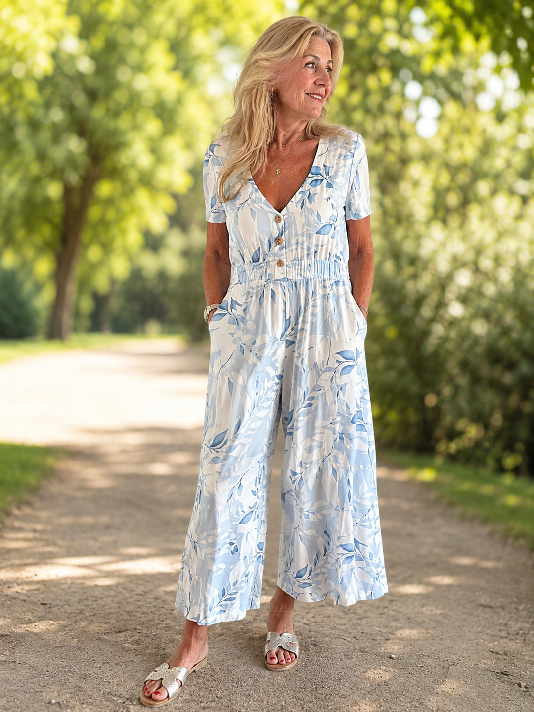 Ingela – Jumpsuit med vida ben och bladmönster