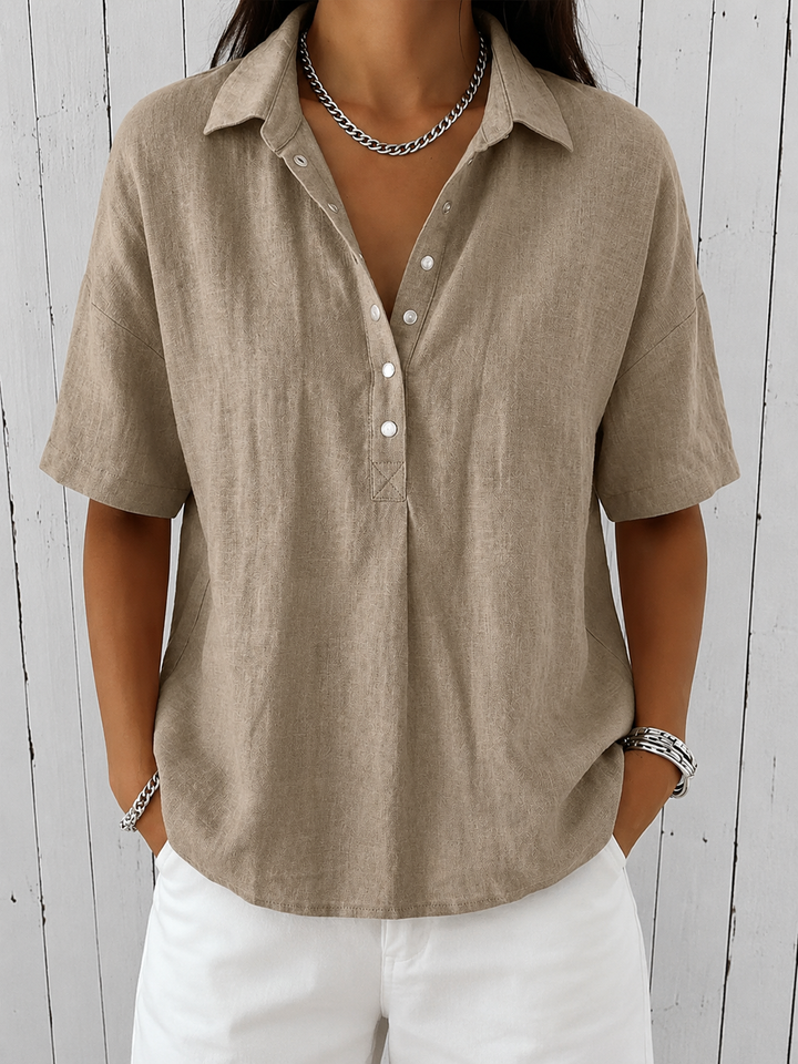 Ragnhild – Blus med krage och knappar