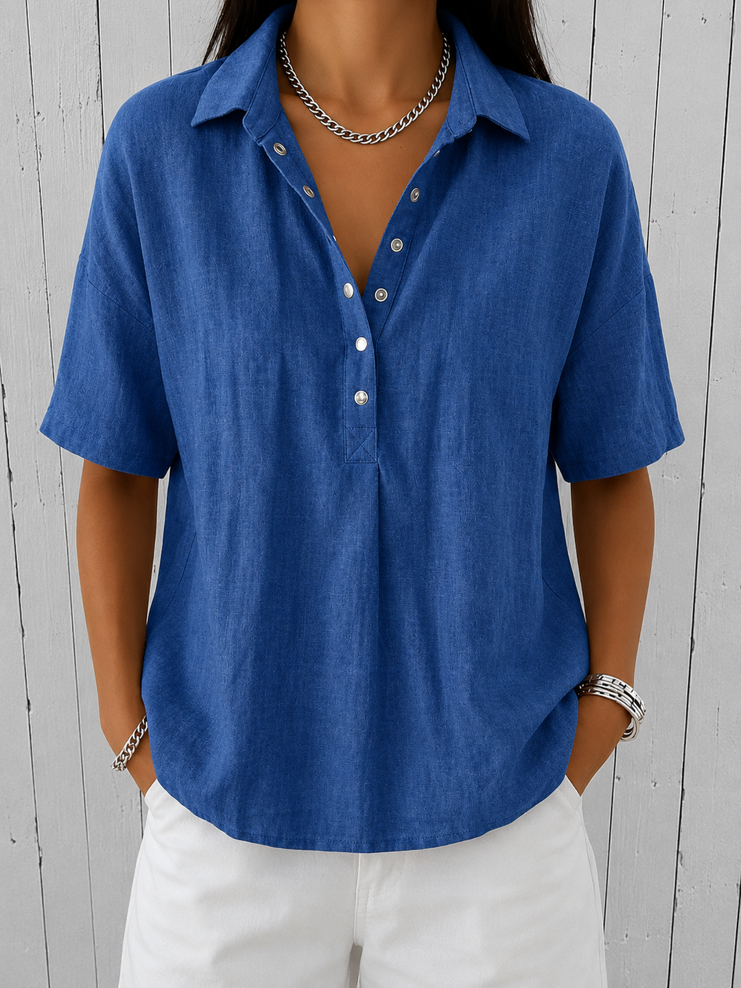 Ragnhild – Blus med krage och knappar