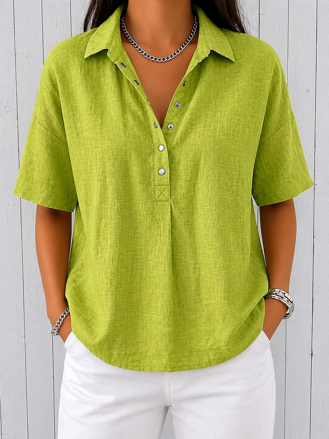 Ragnhild – Blus med krage och knappar