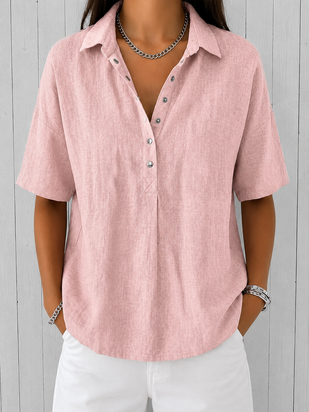 Ragnhild – Blus med krage och knappar