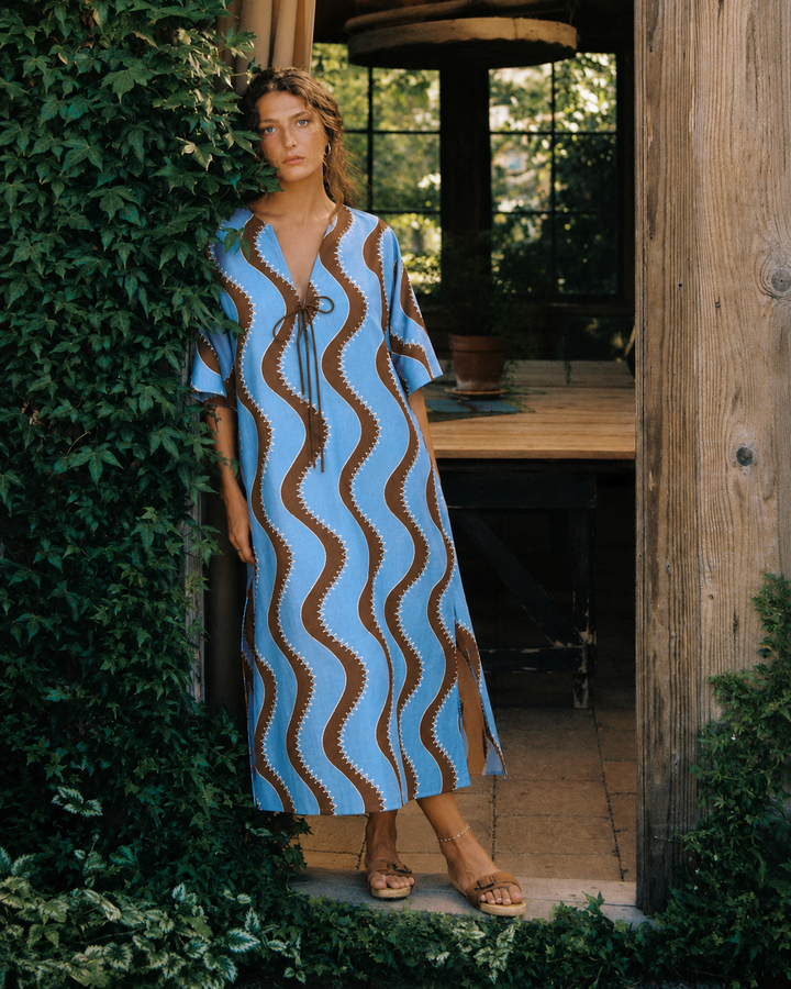 Svea – Avslappnad kaftan med vågmönster