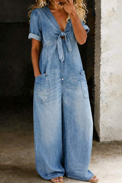 Nikolina – Avslappnad denim-jumpsuit med vida ben