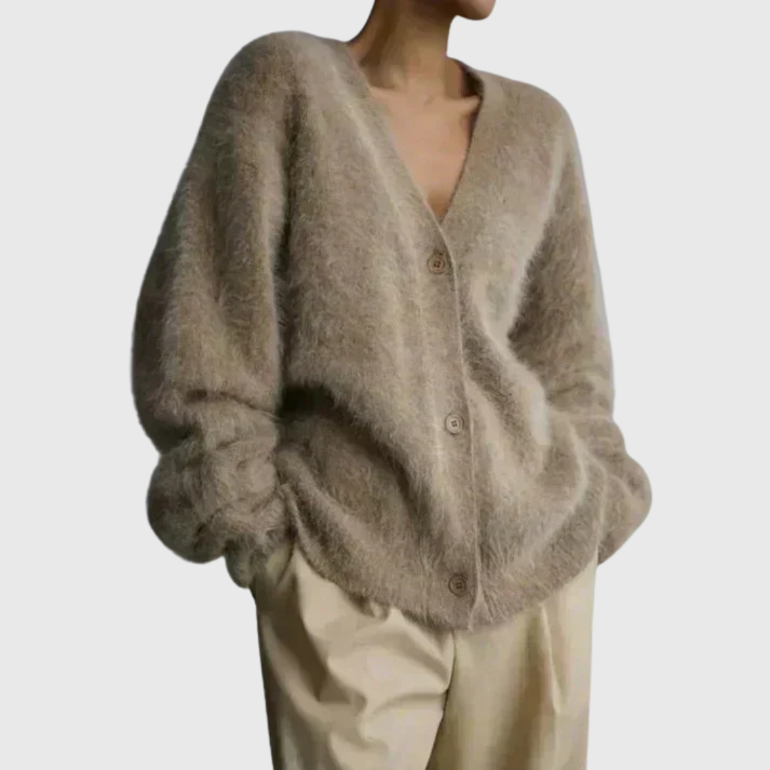 Alfhild – Mjuk oversized kofta med V-ringning