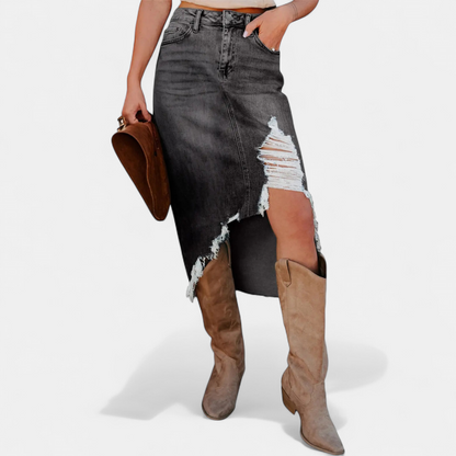 Nikolina – Distressed denimkjol med asymmetrisk kant