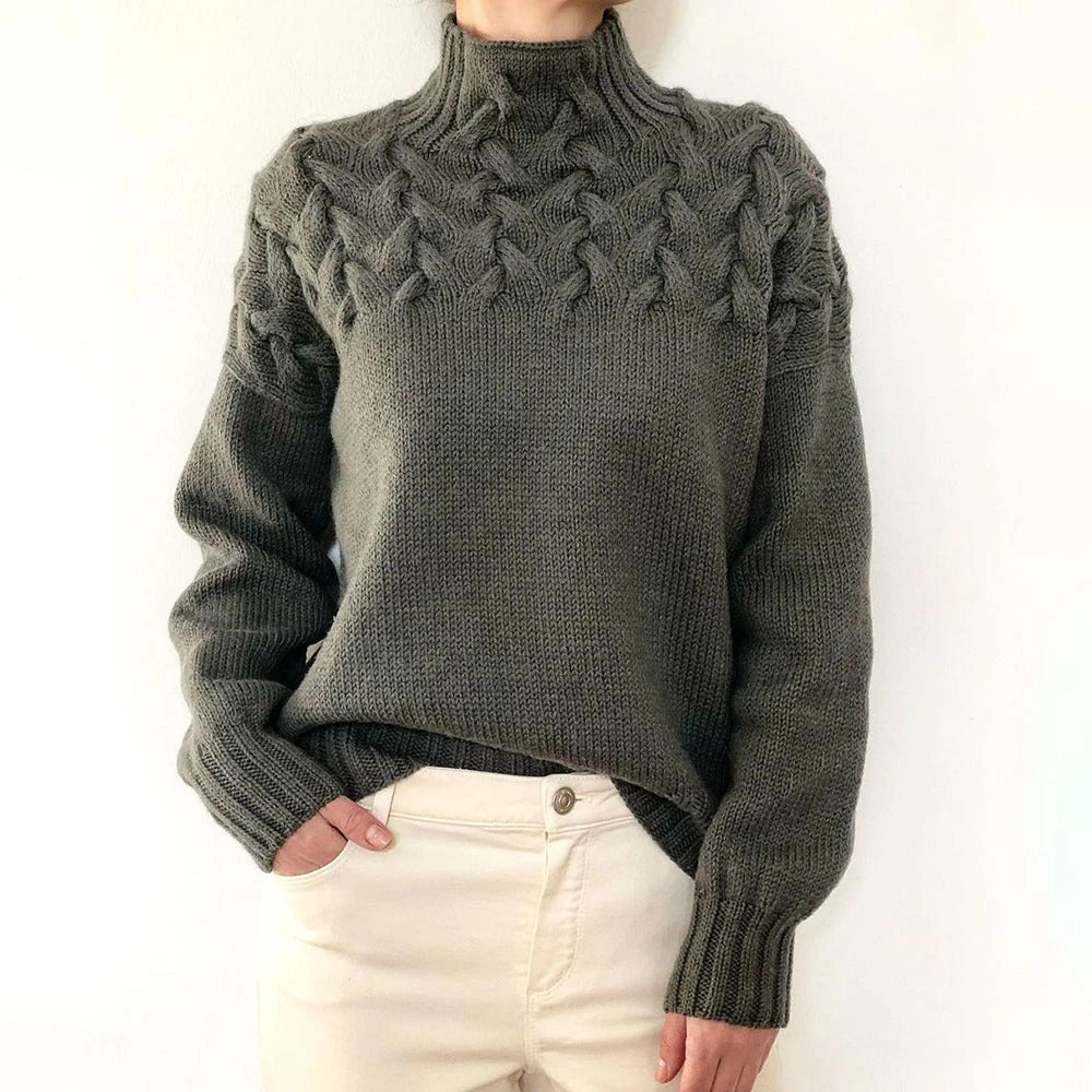 Carola – Stickad polotröja med flätverk