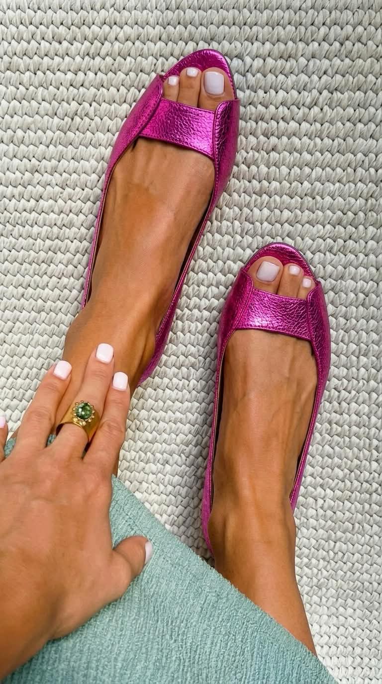 Filippa – Platt balerinsandal med öppen tå