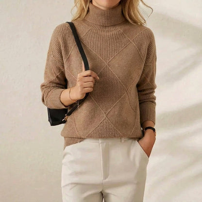 Amalia – Stickad polotröja med diamantmönster
