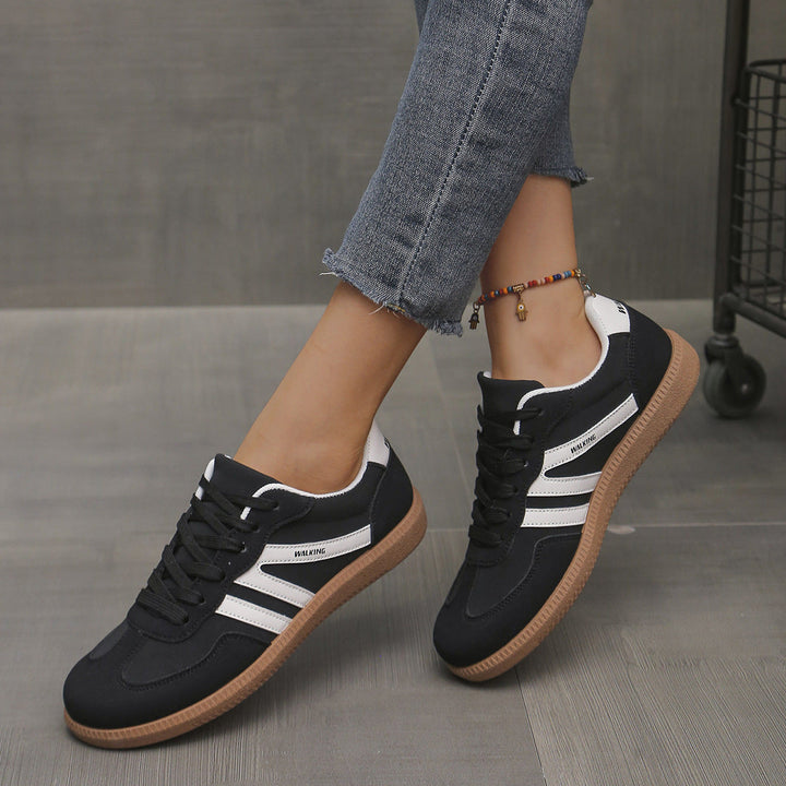 Ida – Retroinspirerade sneakers med snörning