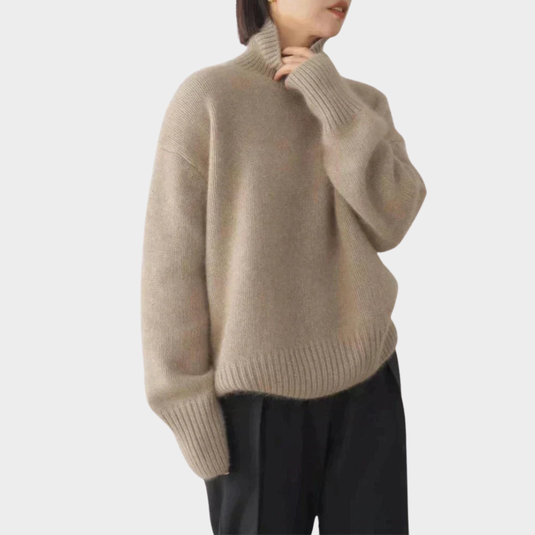 Tindra – Oversized polotröja i mjukt stickad kvalitet
