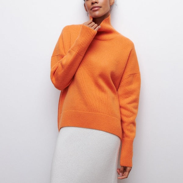 Paulina – Oversized polotröja i mjukt stickad finish