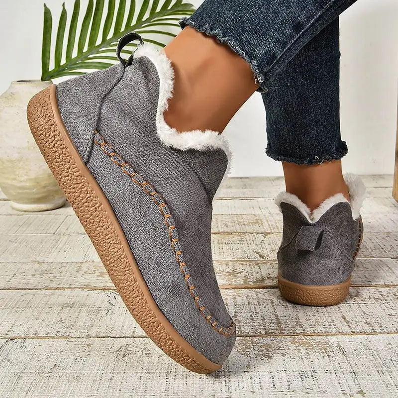 Emma – Vadderade slip-on-skor med plyschinredning