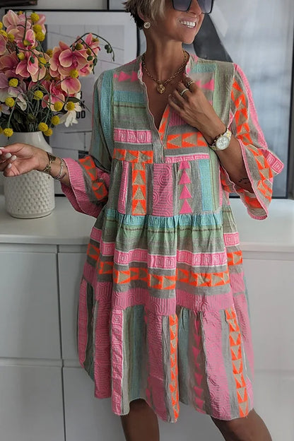 Birgitta – Elegant klänning med utsvängda ärmar