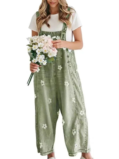 Majken – Blommig hängseloverall i denim