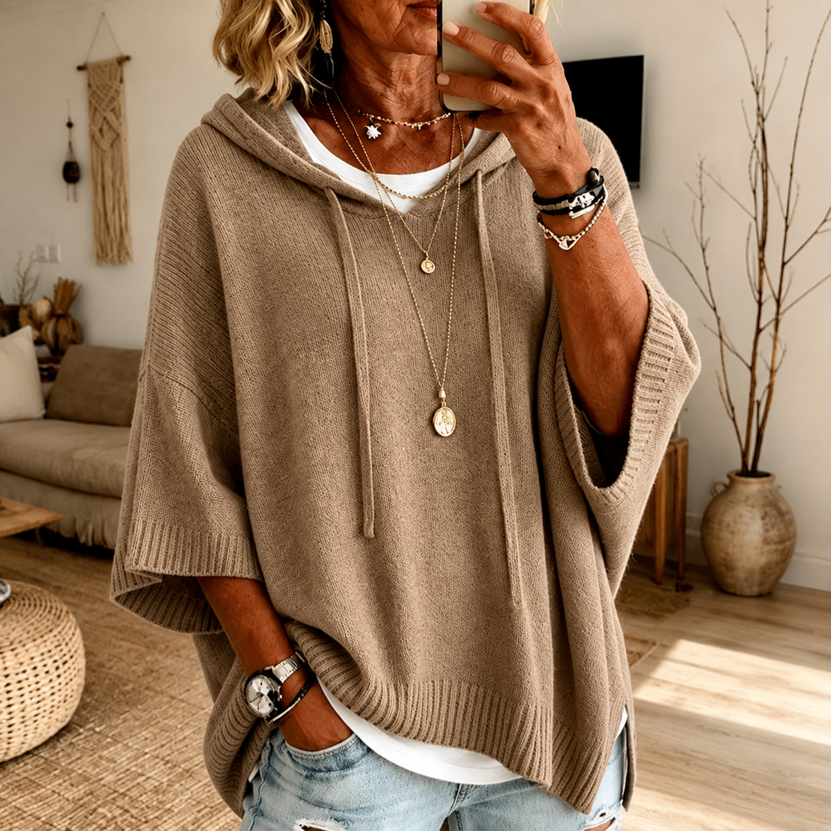 Svanhild – Mysig ponchokofta med huva