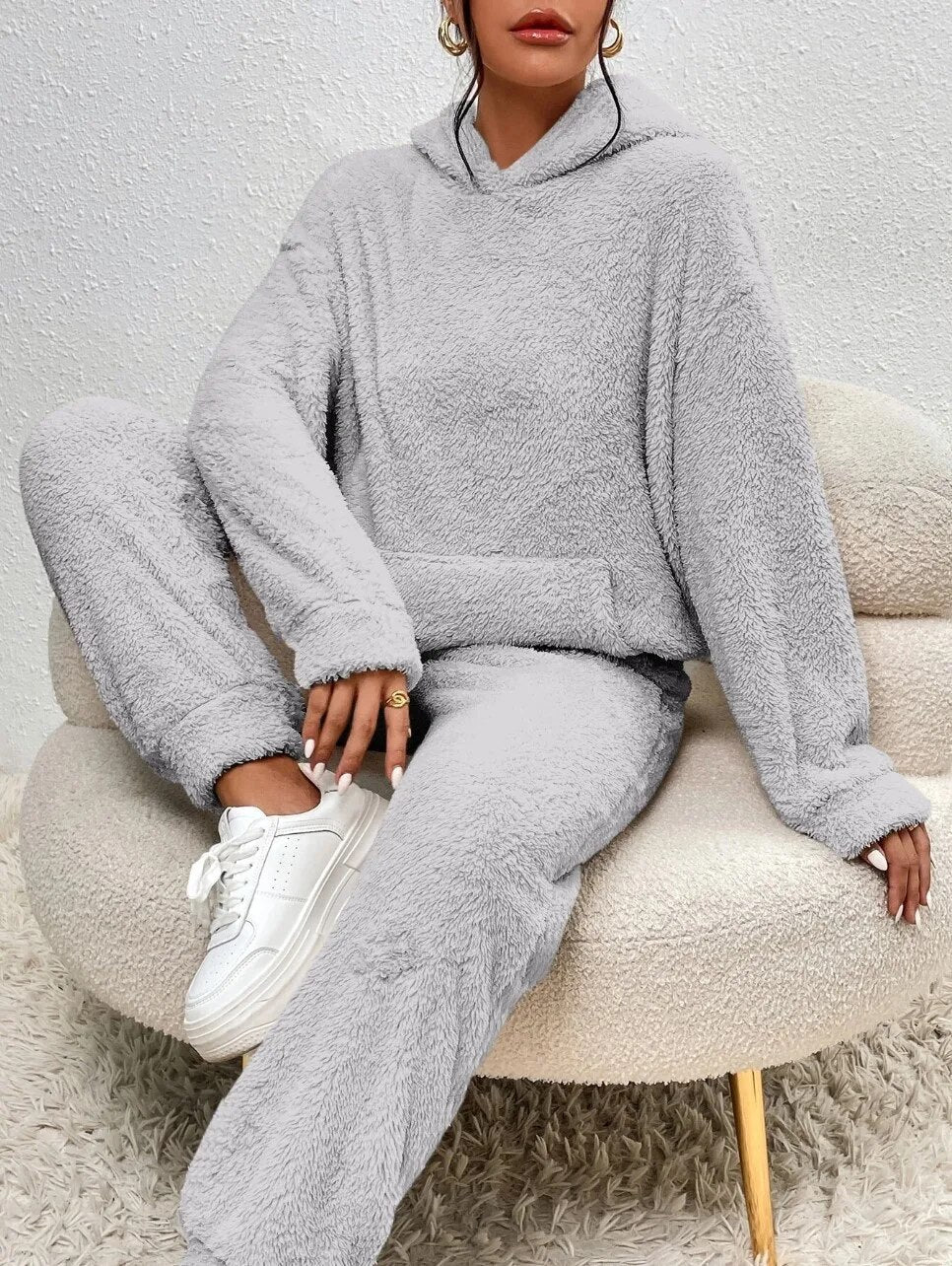 Elida – Mjukt teddy-set med huvtröja och byxor