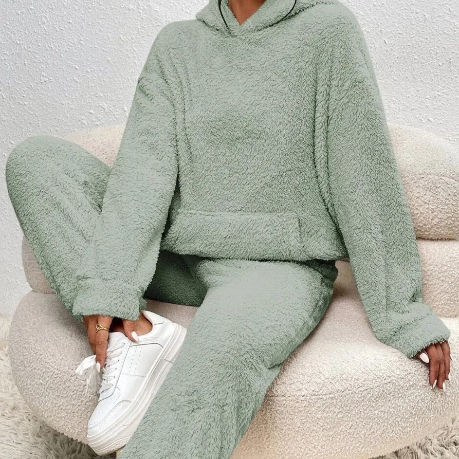 Elida – Mjukt teddy-set med huvtröja och byxor