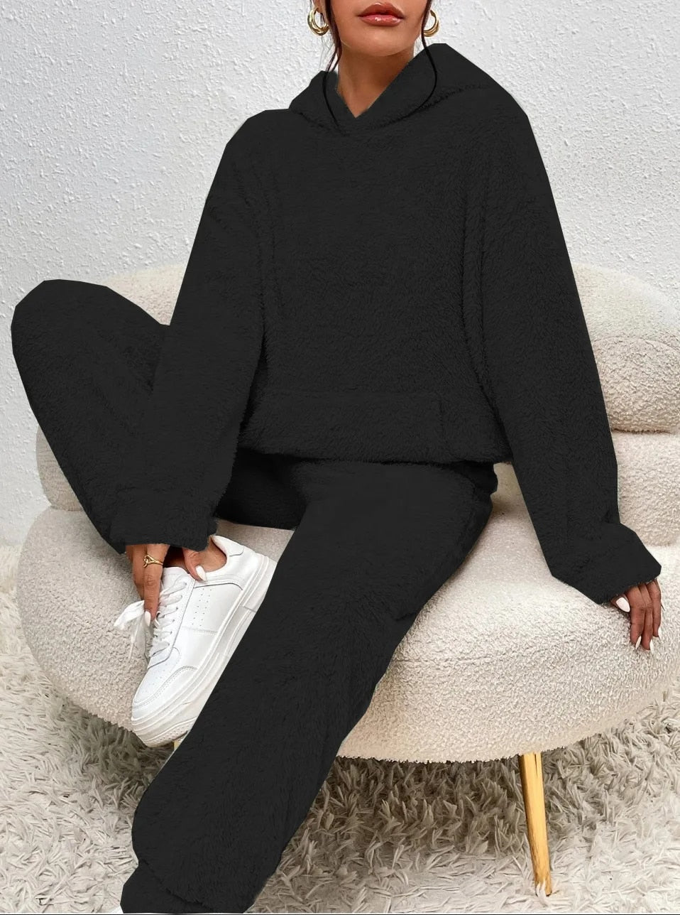 Elida – Mjukt teddy-set med huvtröja och byxor