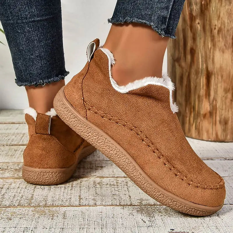 Emma – Vadderade slip-on-skor med plyschinredning