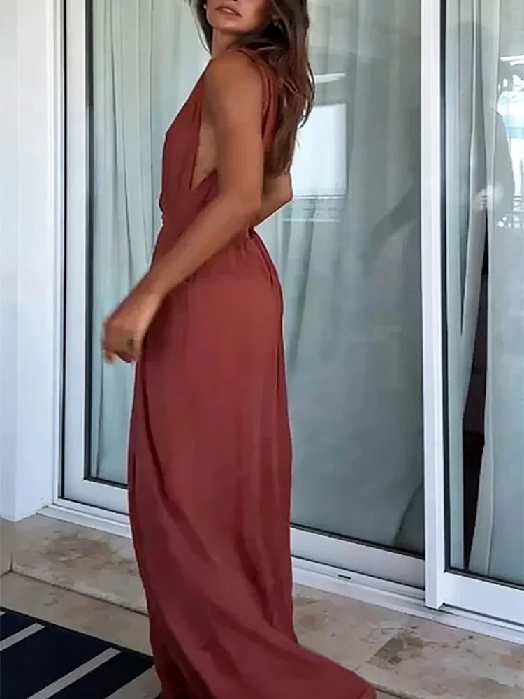 Bengta – Djupt urringad jumpsuit med vid ben
