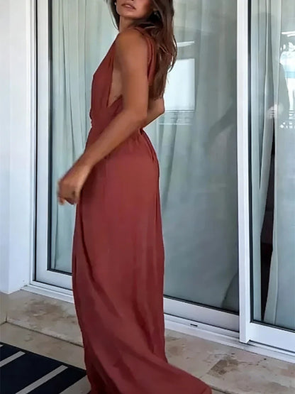 Bengta – Djupt urringad jumpsuit med vid ben