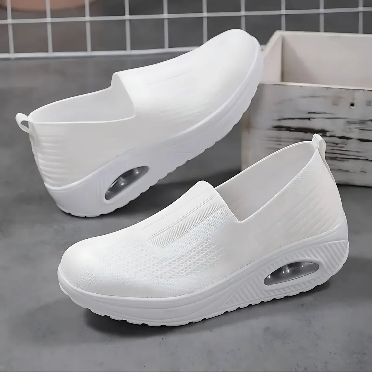 Nelly – Lätta slip-on-sneakers med luftdämpning