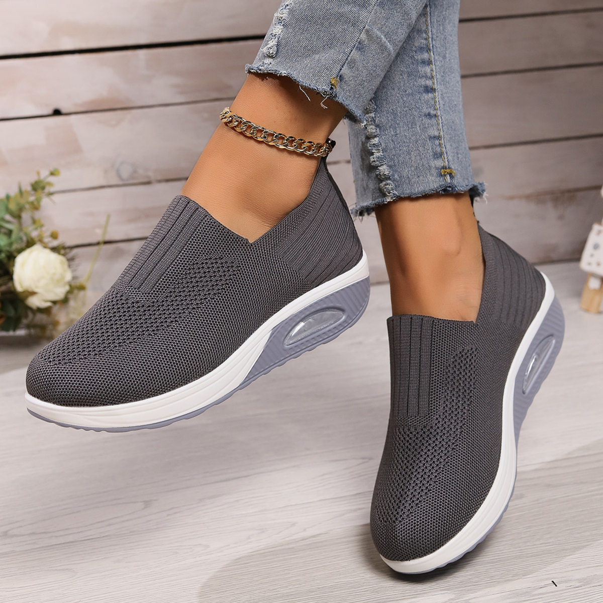 Nelly – Lätta slip-on-sneakers med luftdämpning