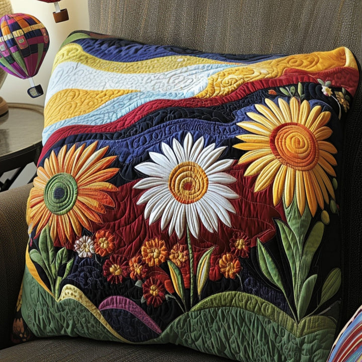 Anita – Quilterat kuddfodral med blomstermotiv