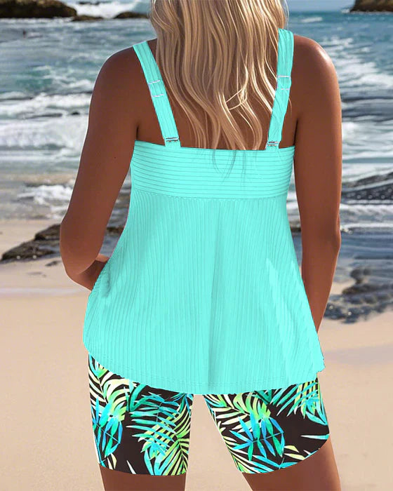 Solveig – Ljus ribbad tankini med shorts