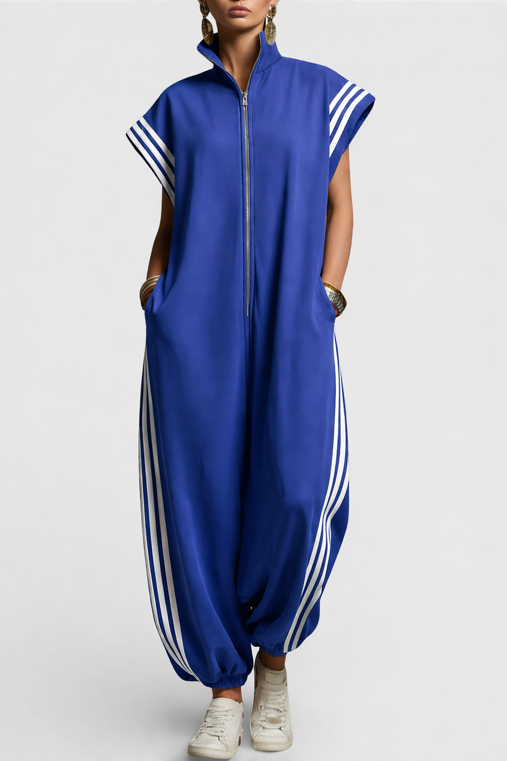Linda – Ledig jumpsuit med dragkedja och ränder