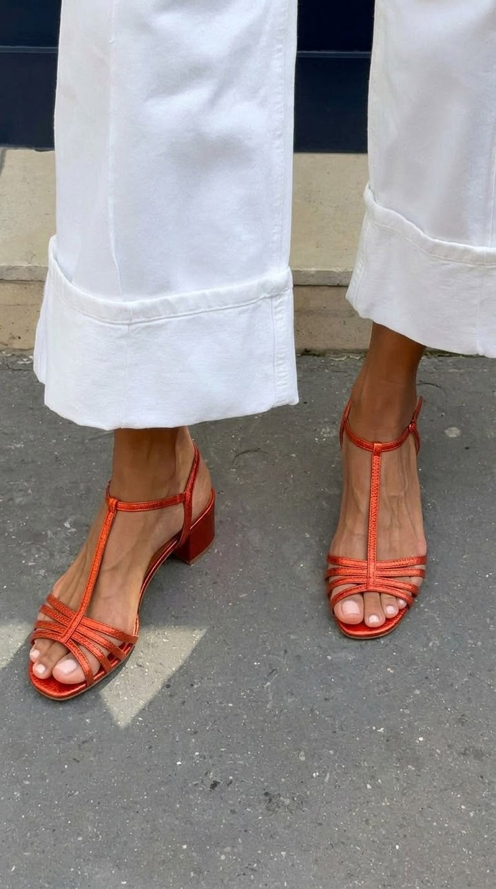 Berit – Sandaler med T-rem och blockklack
