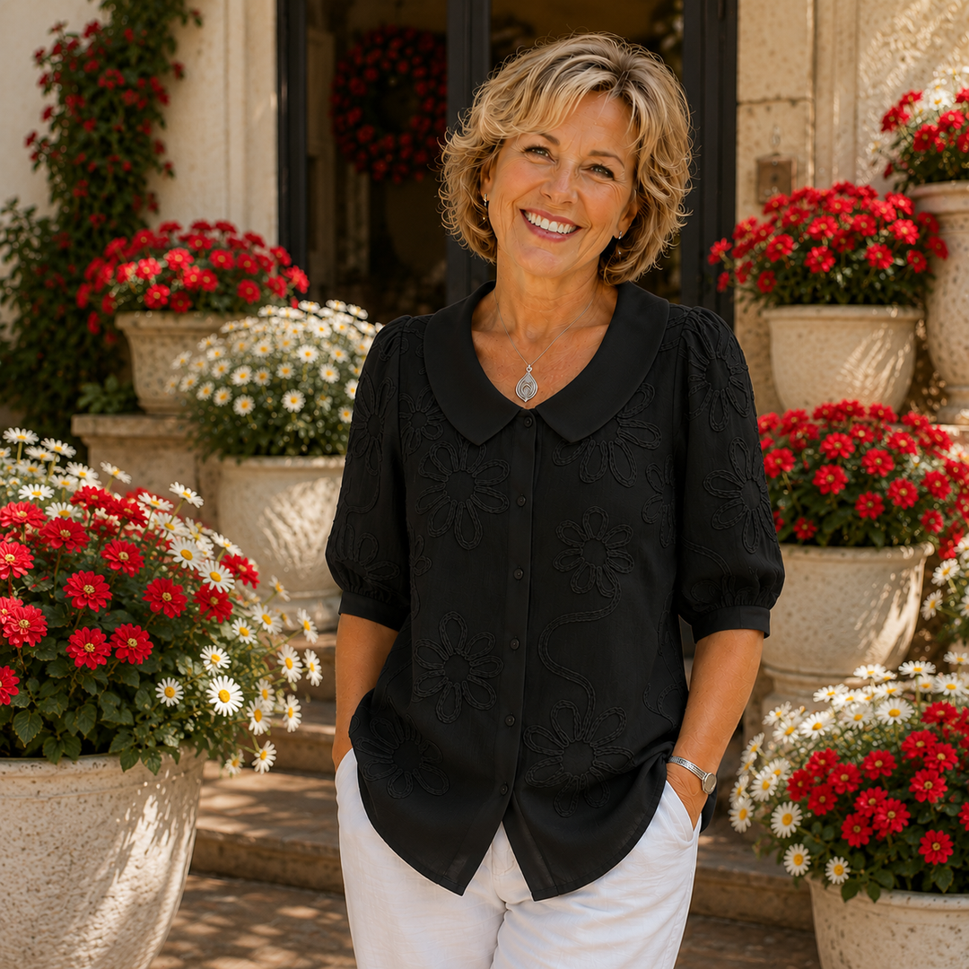 Disa – Blus med broderade blommor