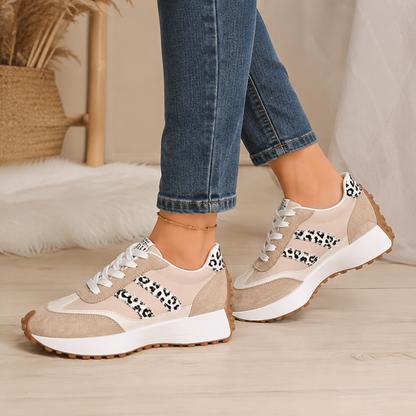 Signe – Sneakers med leoparddetaljer och tjock sula