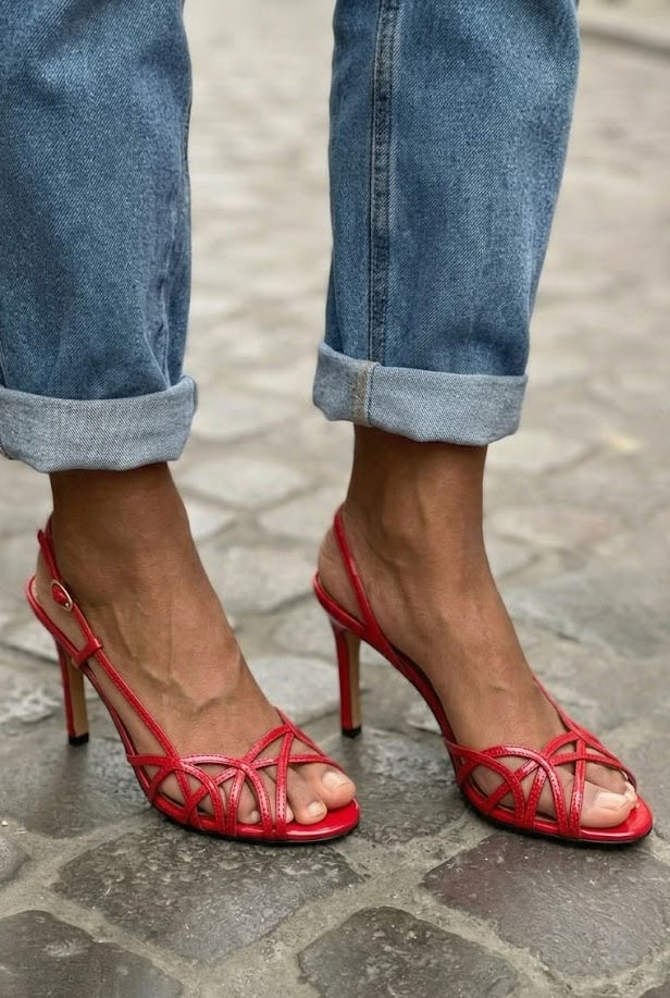 Marianne – Slingback-sandal med korsade remmar