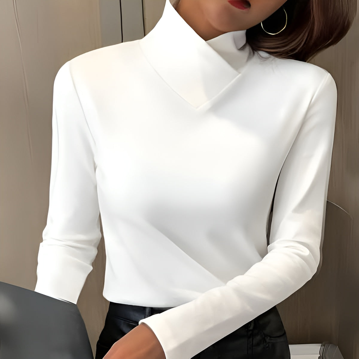 Stina – Elegant tröja med hög krage