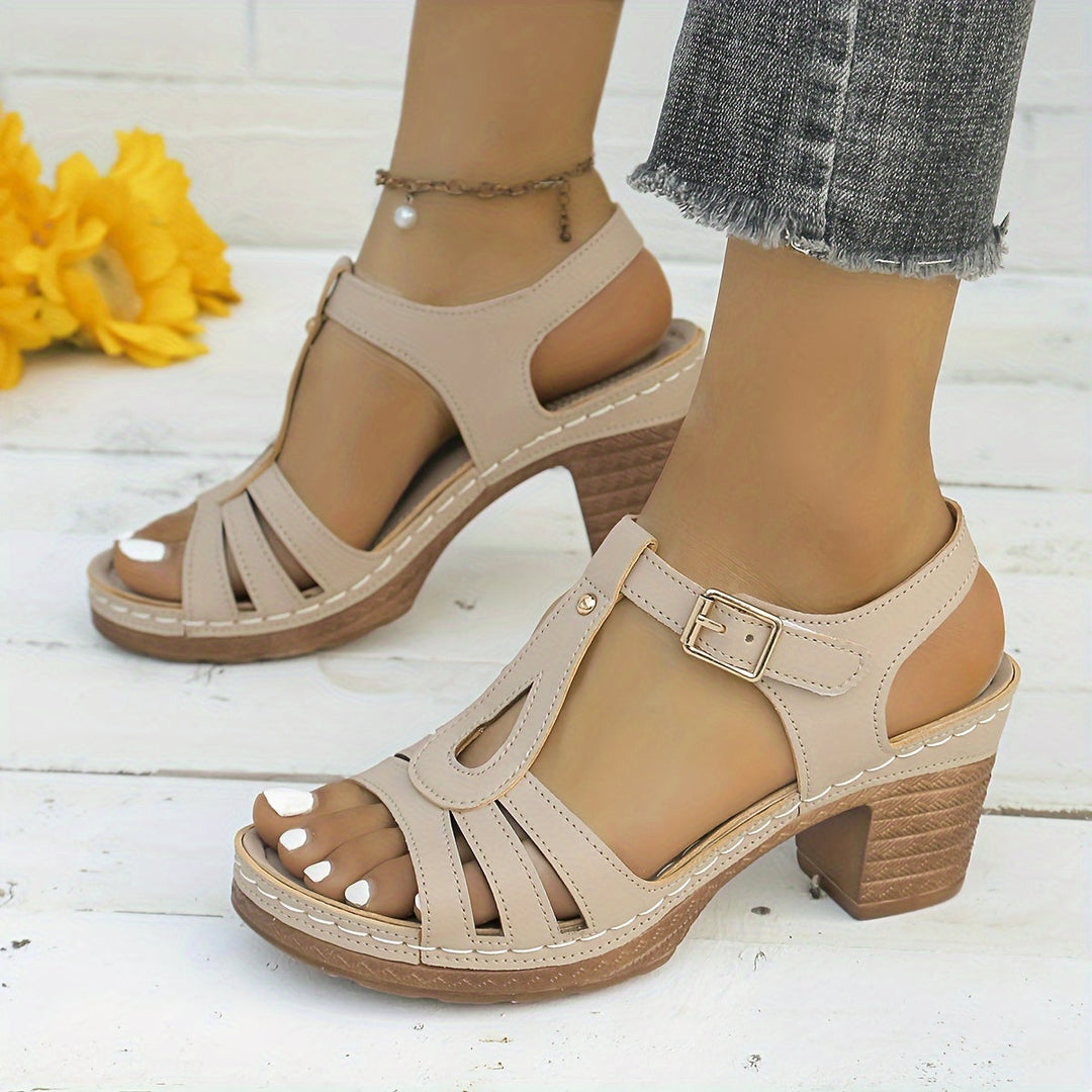 Maj – Klassiska sandaler