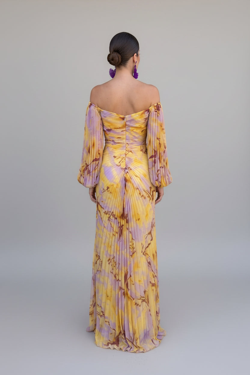 Gudrun – Lång aftonklänning med off-shoulder-ringning