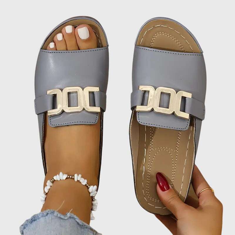 Bodil – Sköna sandaler med spänne