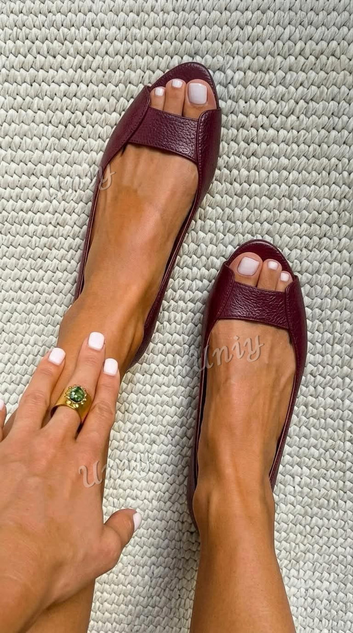 Filippa – Platt balerinsandal med öppen tå