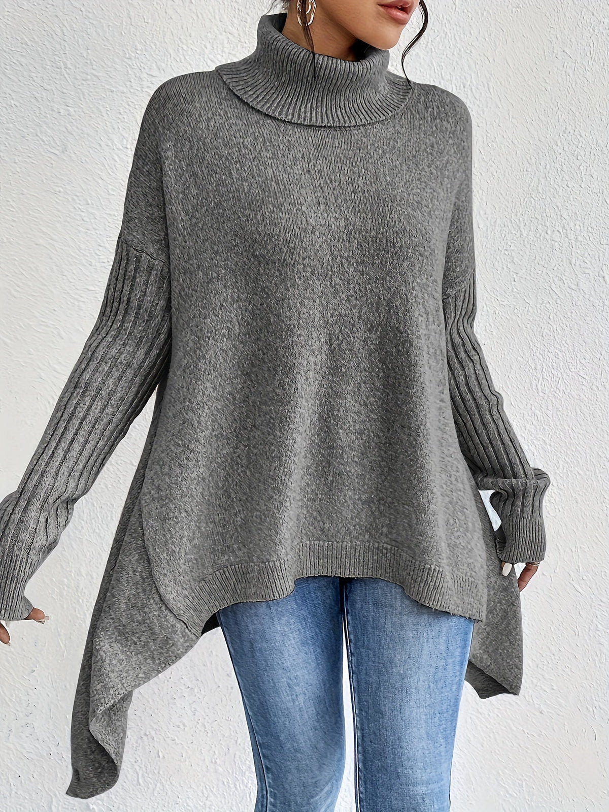 Nina – Oversize polotröja med asymmetrisk kant