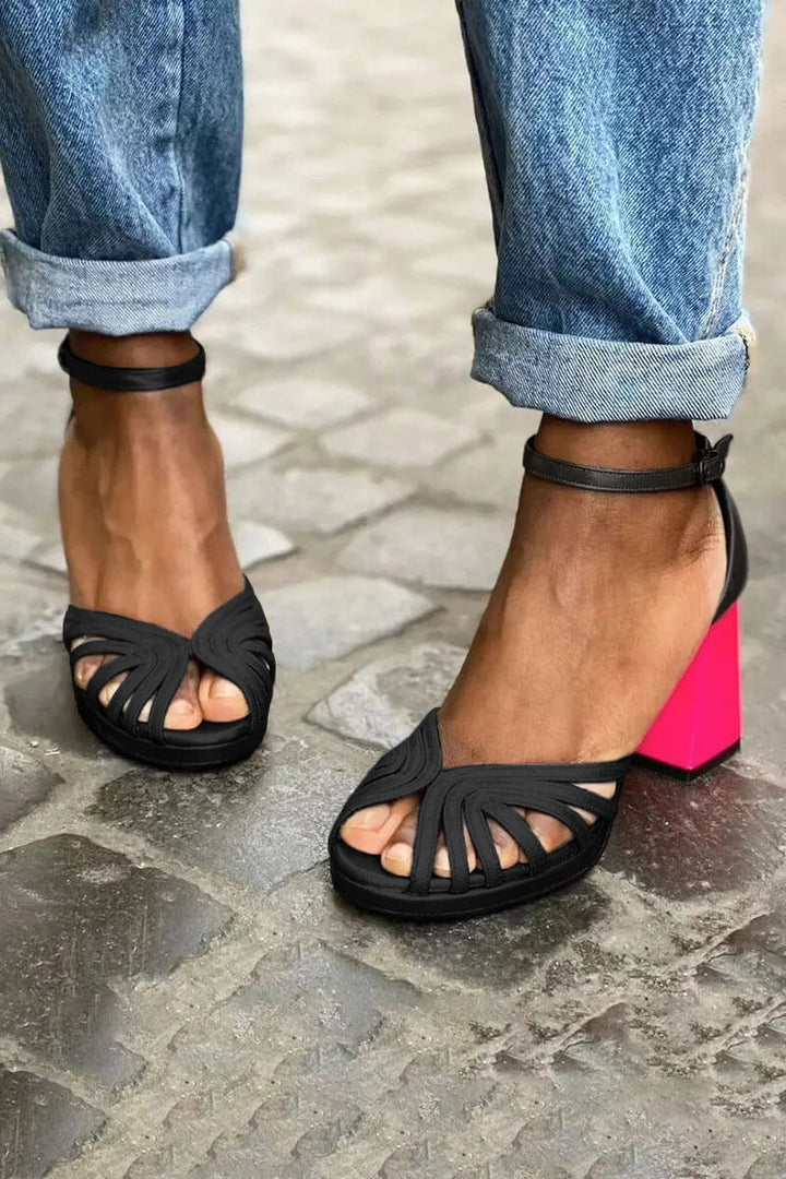 Inga – Klacksandal med peep toe och ankelbandet