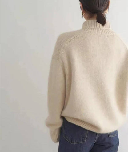 Maja – Oversized polotröja i mjukt stickad kvalitet