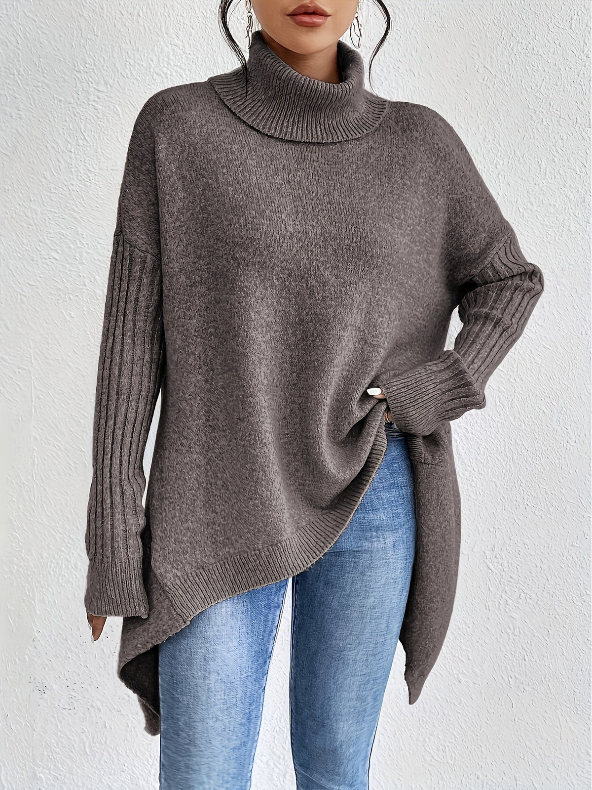 Nina – Oversize polotröja med asymmetrisk kant