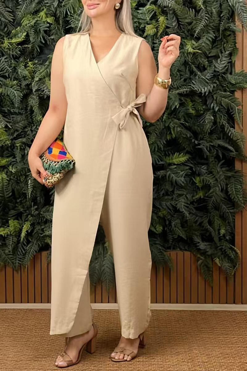 Ingeborg – Ärmlös jumpsuit med omlottdetalj