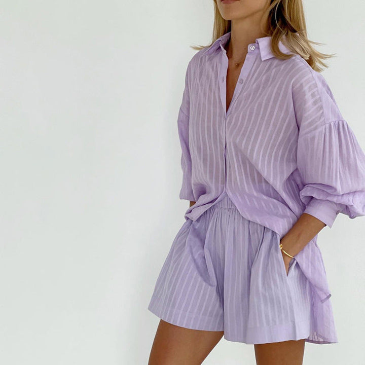 Hillevi – Lätt set med knappar och shorts